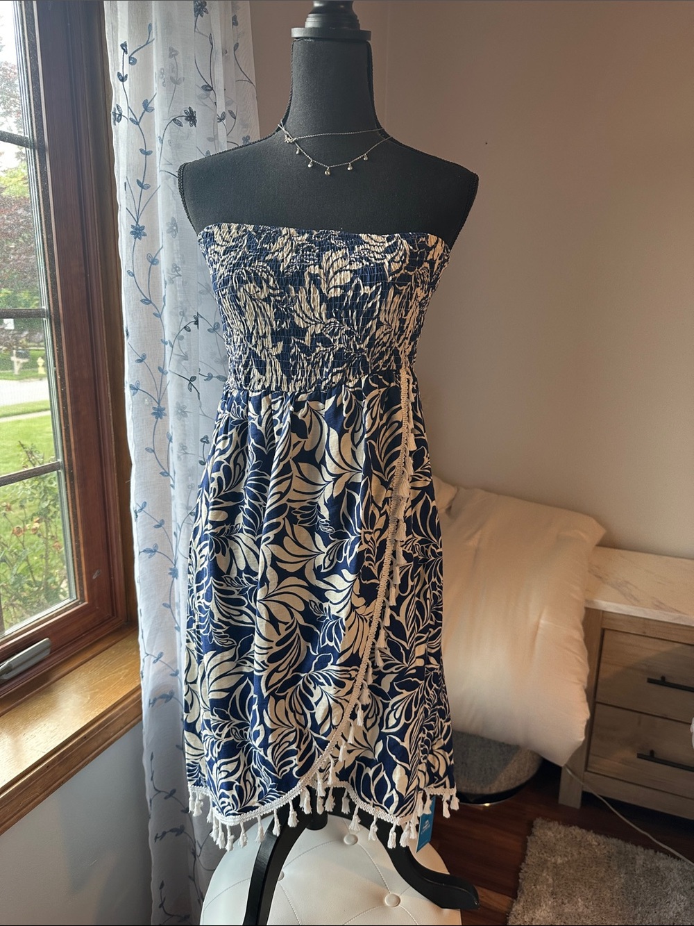 Cupshe Navy and White Strapless Floral Sundress